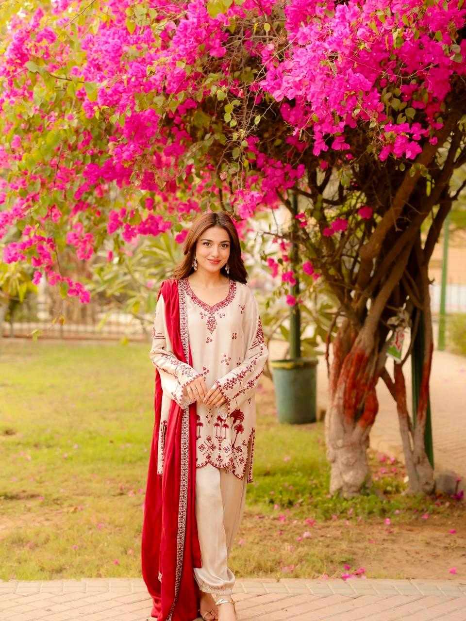 White & Red Embroidered Suit Set  (KD 1638)