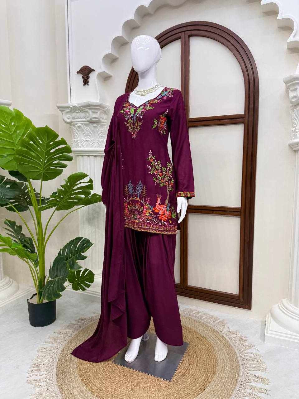 New Elegant Ethnic Wear Dress  (KD 1616)