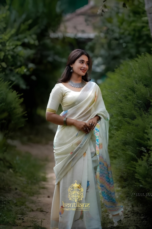Premium Weaving Patta Linen Cotton Silver Saree