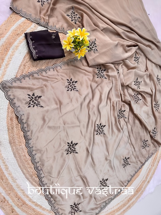 Elegant mauve-beige Bloom saree (PIYU 1103)