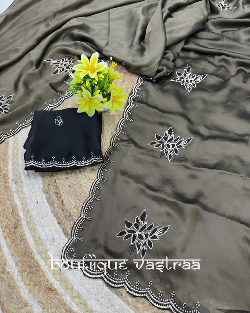 Sophisticated charcoal grey saree (PIYU 1103)