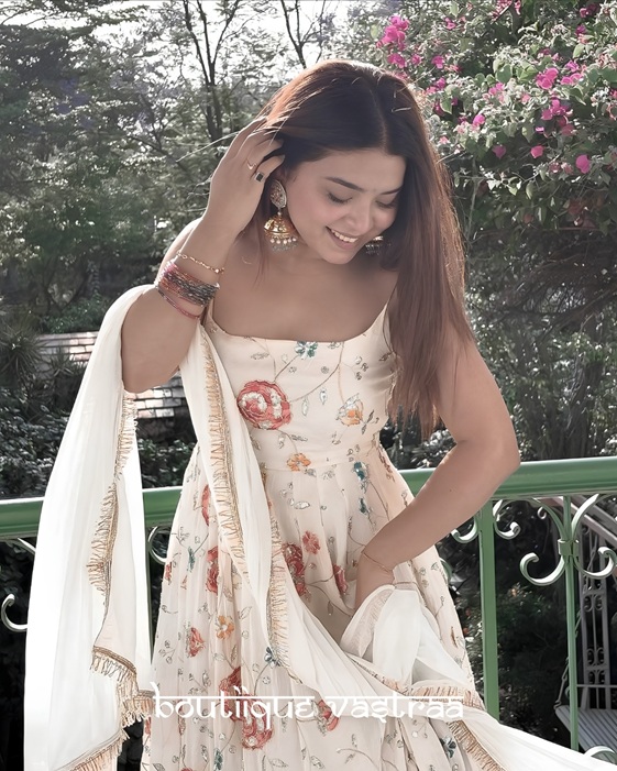 Ivory Floral Anarkali Set   (RTC 6021)