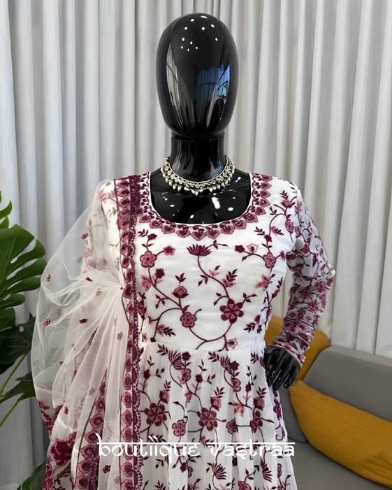 Elegant ivory White Anarkali set    (RTC 6001)