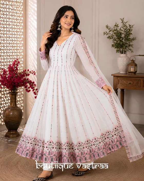 Elegant white Anarkali set    (MF 436) - Detailed Pallu View