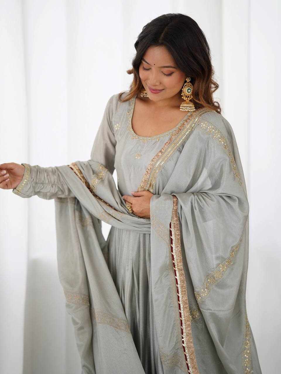 Sage Grey Embroidered Anarkali Gown Set RTC 5816 - Detailed Pallu View